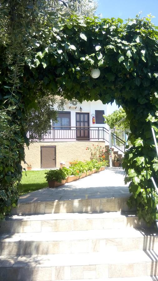 Gorgona Rooms Aliki  Exterior photo